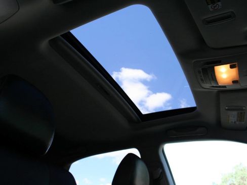 Used 2014 Lexus RX 450h AWD image 25