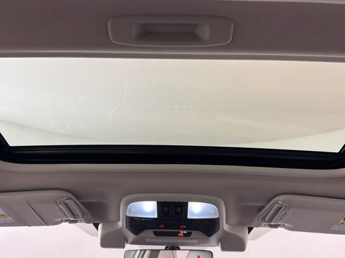 Used 2018 Subaru Crosstrek 2.0i Limited image 16