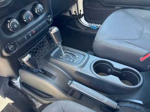 Used 2017 Jeep Wrangler Unlimited Sport w/ Quick Order Package 24S AWD/4WD image 33