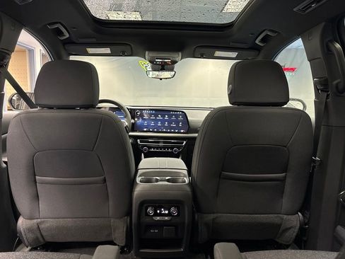 New 2026 Chevrolet Traverse LT FWD image 23
