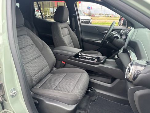 Used 2025 Chevrolet Equinox LT image 12