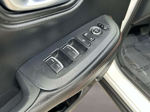 Used 2023 Honda HR-V Sport image 14