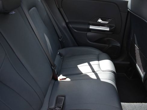 Used 2025 Mercedes-Benz GLA 250 image 29
