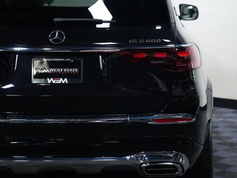 Used 2025 Mercedes-Benz Maybach GLS 600 4MATIC image 19