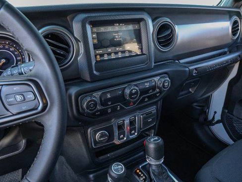 Used 2023 Jeep Wrangler Sport S image 12