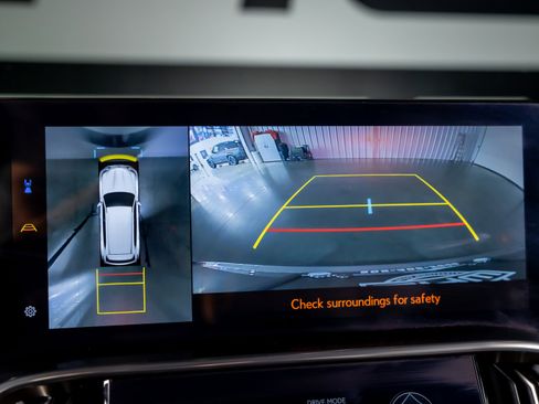 Used 2024 Lexus LX 600 4WD w/ Appearance Package image 11