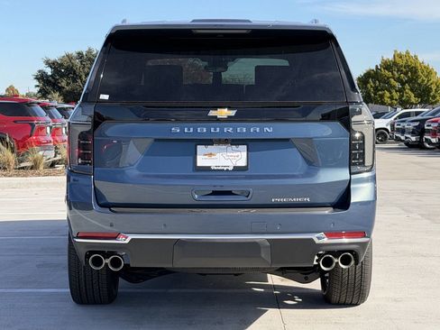 New 2026 Chevrolet Suburban Premier image 5