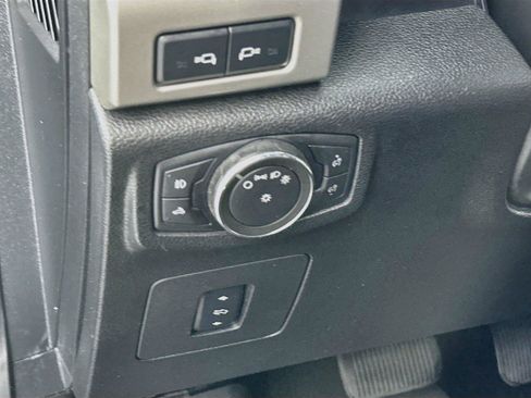 Used 2016 Ford F150 Lariat w/ Equipment Group 502A Luxury AWD/4WD image 14