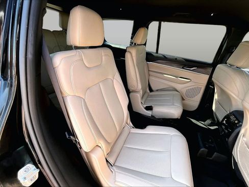 Used 2023 Jeep Grand Cherokee L Limited w/ Luxury Tech Group II RWD image 16