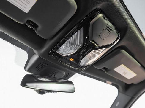 Used 2022 BMW X5 M50i w/ Executive Package image 32