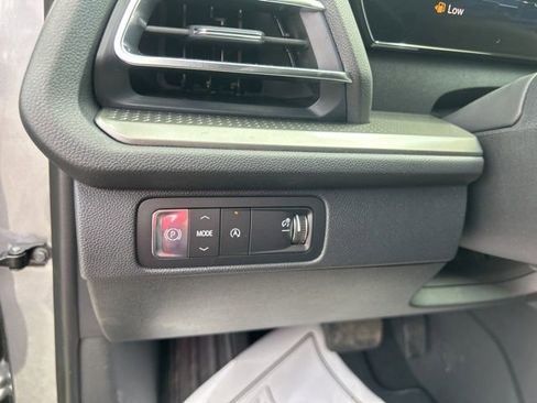 New 2026 Chevrolet Traverse LT w/ Sun and Wheel Package image 18