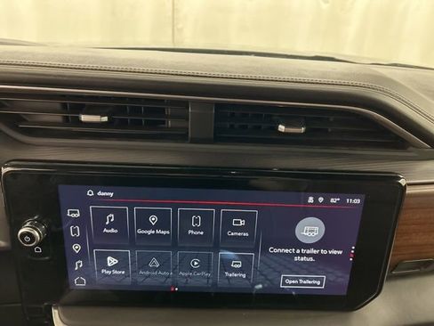 Used 2024 GMC Sierra 1500 Denali Ultimate AWD/4WD image 16