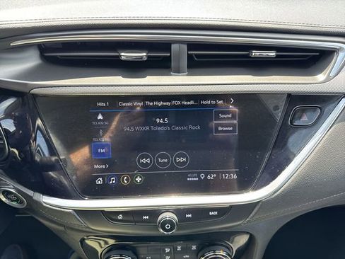 Used 2023 Buick Encore GX Preferred w/ Cold Weather Comfort Package AWD/4WD image 13