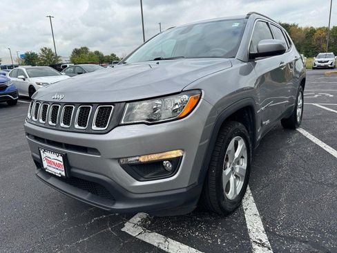 Used 2018 Jeep Compass Latitude w/ Popular Equipment Group AWD/4WD image 8
