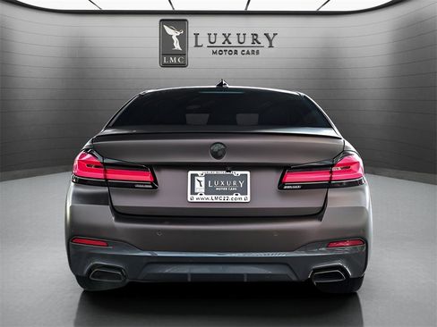 Used 2023 BMW 530i w/ M Sport Package image 5