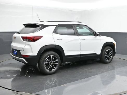 New 2025 Chevrolet TrailBlazer LT w/ Convenience Package image 5