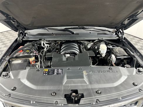 Used 2015 Chevrolet Suburban LT w/ Luxury Package image 32