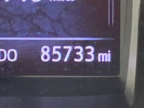 Used 2021 Toyota Tacoma TRD Sport w/ Technology Package image 21