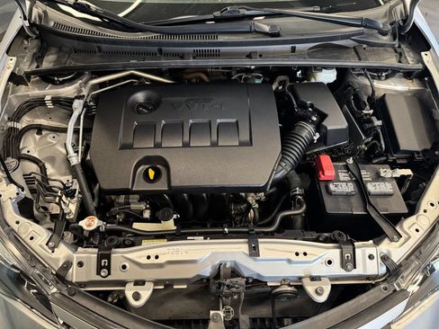 Used 2019 Toyota Corolla SE FWD image 23
