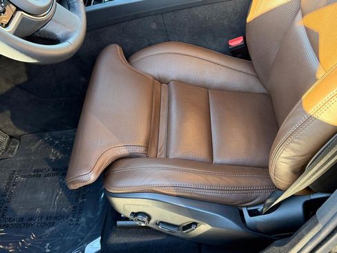 Certified 2023 Volvo XC60 B5 Ultimate w/ Climate Package image 17