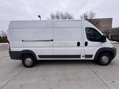 Used 2017 RAM ProMaster 2500 w/ Interior Convenience Group image 5