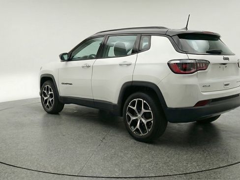 Used 2025 Jeep Compass Limited AWD/4WD image 6