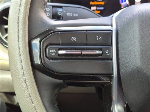 Used 2024 Chevrolet Colorado ZR2 w/ Safety Package AWD/4WD image 4