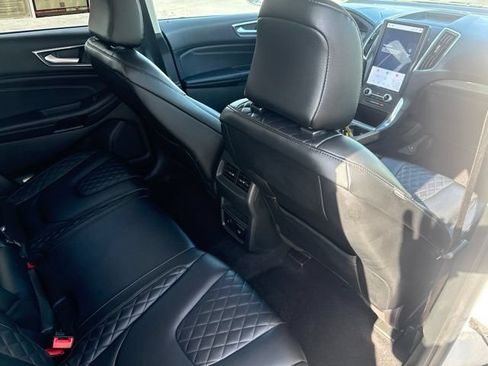 Used 2023 Ford Edge Titanium AWD/4WD image 17