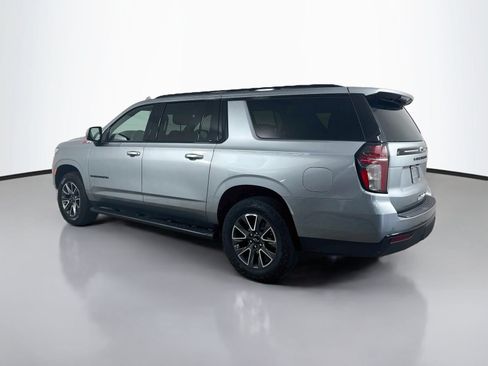 Used 2024 Chevrolet Suburban Z71 w/ Luxury Package AWD/4WD image 3