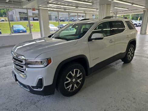 Certified 2023 GMC Acadia SLE w/ Driver Convenience Package AWD/4WD image 2