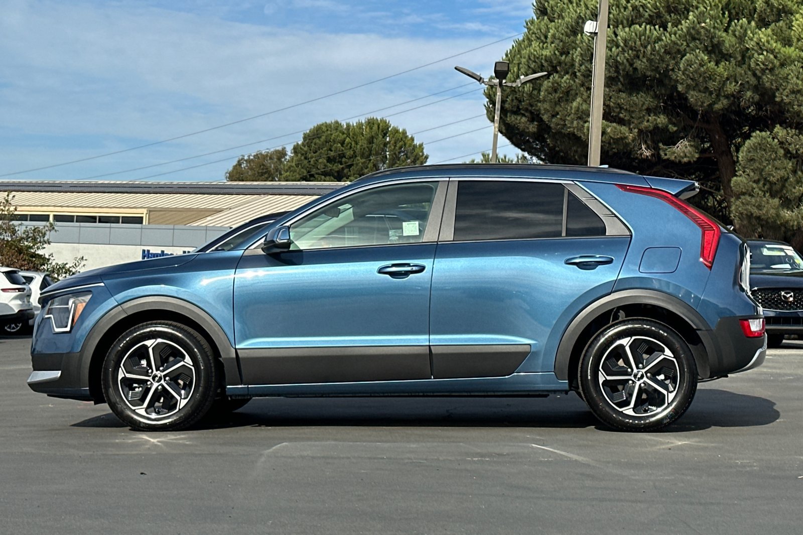 Certified 2026 Kia Niro EX FWD image 9
