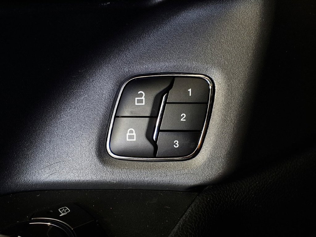 Used 2023 Ford Expedition XLT RWD image 20