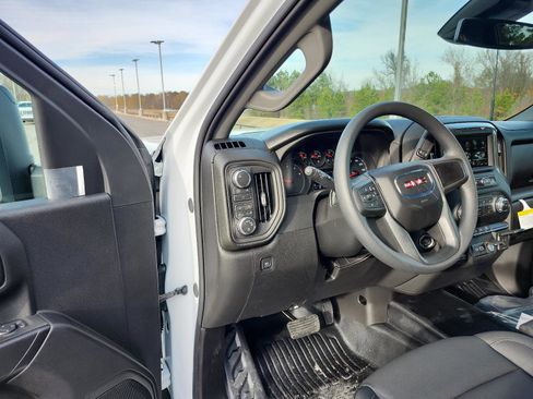 New 2026 GMC Sierra 2500 Pro AWD/4WD image 11
