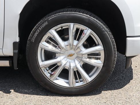 Used 2024 Chevrolet Silverado 1500 High Country w/ Technology Package image 45