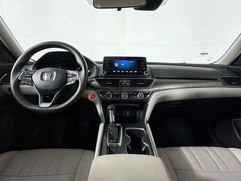 Used 2018 Honda Accord LX image 13