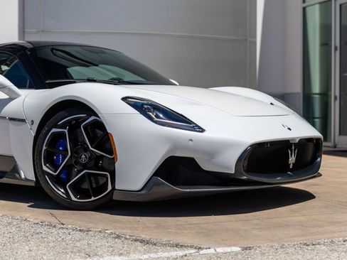 Used 2022 Maserati MC20 Coupe RWD image 3