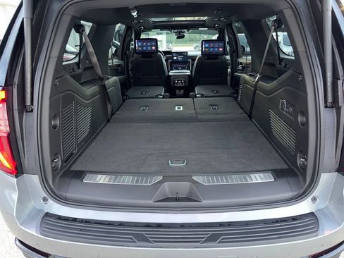 Used 2026 GMC Yukon XL Denali w/ Denali Reserve Package image 37