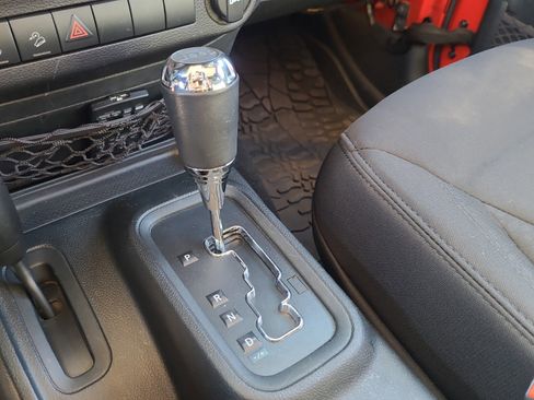 Used 2018 Jeep Wrangler Sport image 15