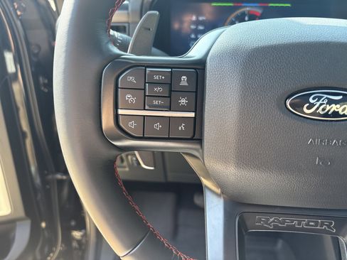Used 2025 Ford F150 Raptor AWD/4WD image 19