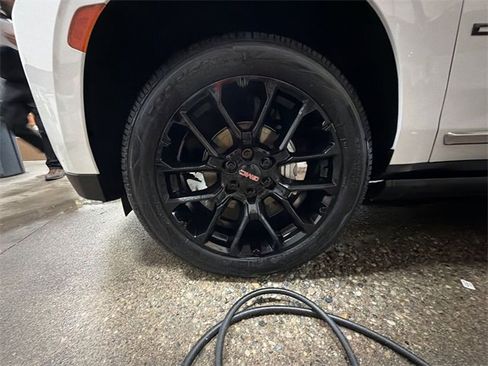 Used 2023 GMC Yukon XL Denali w/ LPO, Floor Liner Package image 10