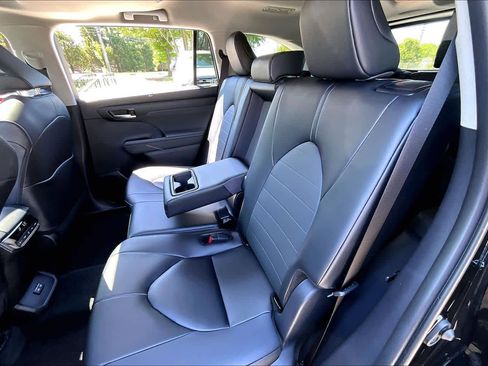 Used 2026 Toyota Highlander XLE AWD/4WD image 20