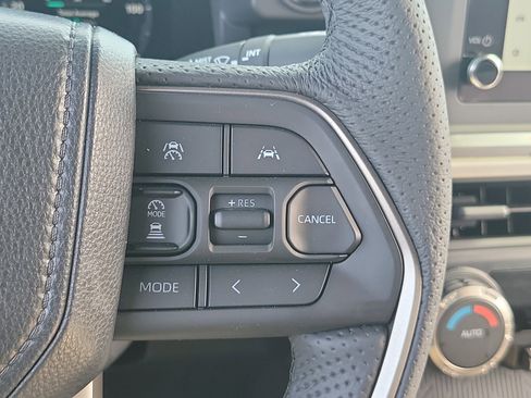 Certified 2025 Toyota Tacoma TRD Sport image 28