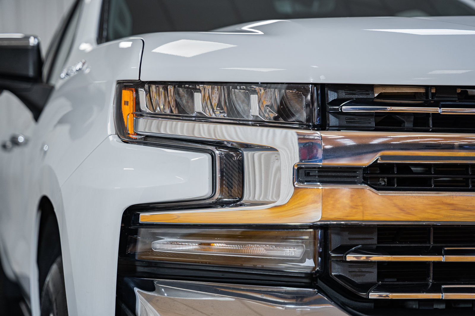 Used 2020 Chevrolet Silverado 1500 LTZ w/ LTZ Premium Package AWD/4WD image 11