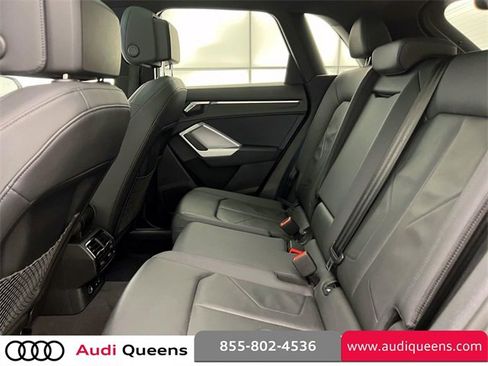 Used 2023 Audi Q3 2.0T Premium w/ Convenience Package image 12