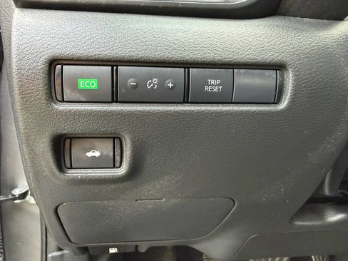 Used 2024 Nissan Sentra S FWD image 26