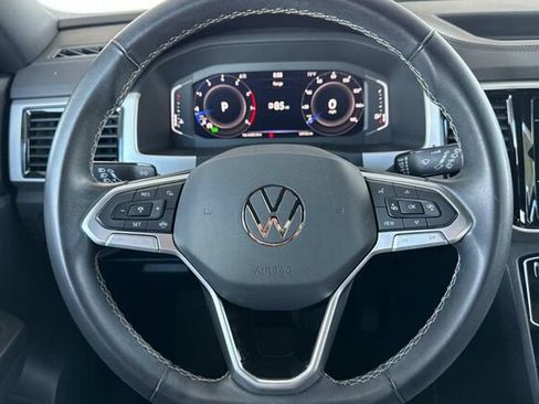 Certified 2022 Volkswagen Atlas Cross Sport SE FWD image 23