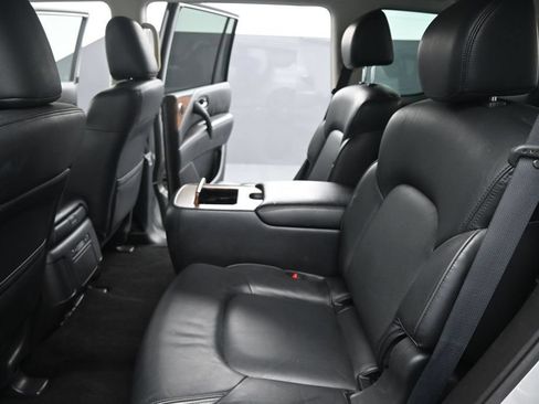 Used 2023 Nissan Armada SL w/ Captain's Chairs Package RWD image 17