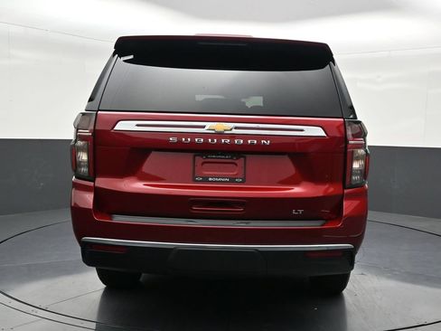 Used 2022 Chevrolet Suburban LT w/ LT Signature Package image 4