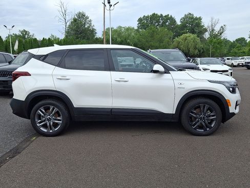 Used 2022 Kia Seltos LX image 7