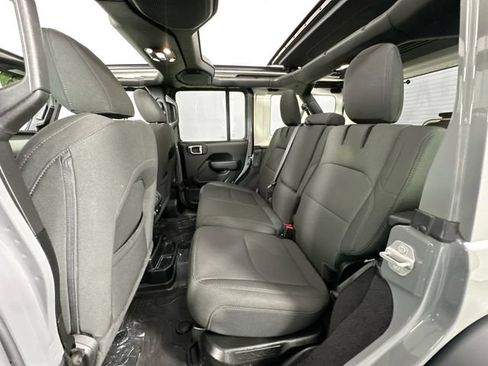 Used 2023 Jeep Wrangler Unlimited w/ Sun & Screen Package AWD/4WD image 26